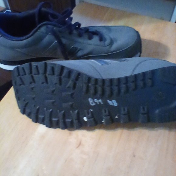 Shoes - Picture 4 of 4